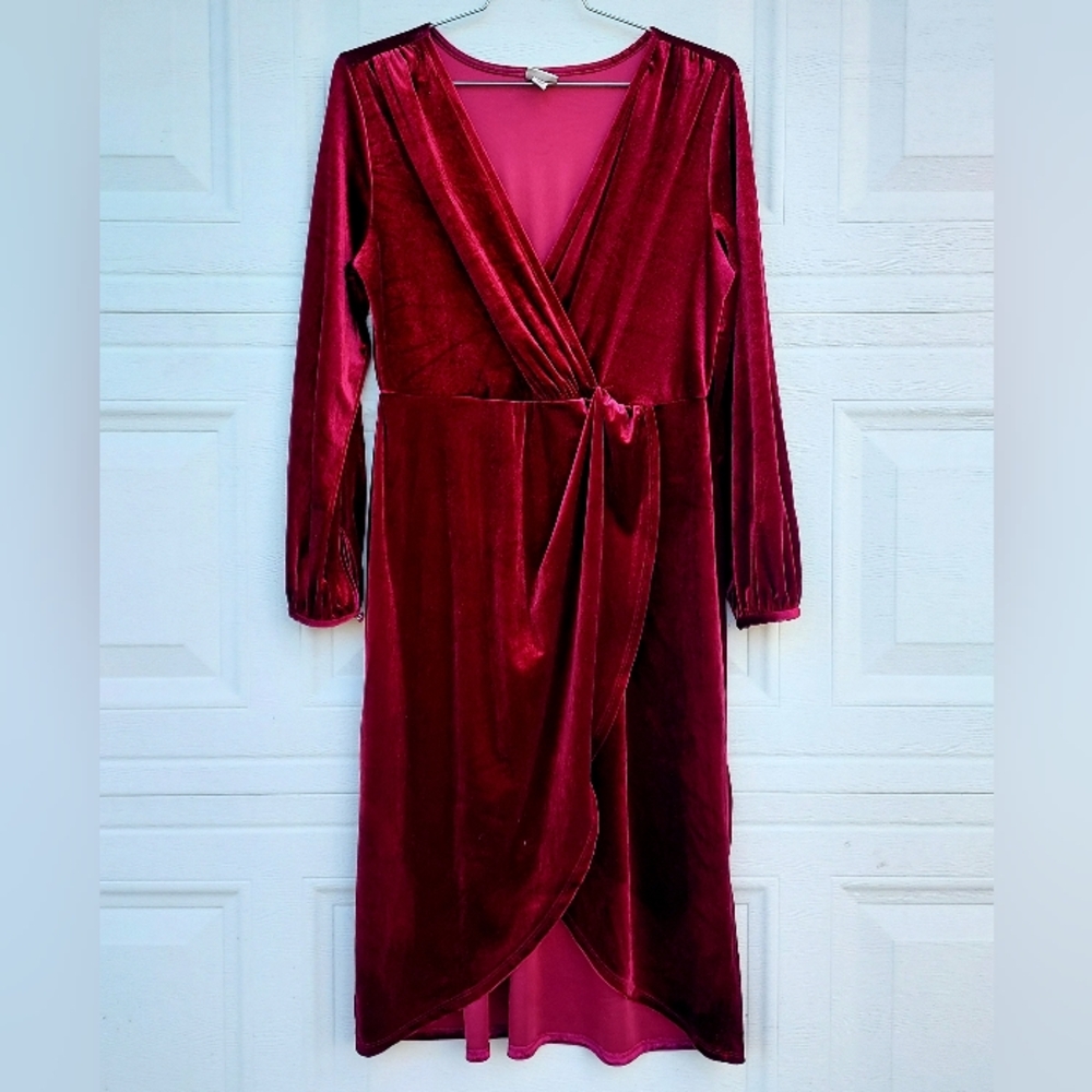 a new day Velvet Long Sleeve Dress in Deep Red
